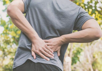 Hernia de Disc Lombară: Cauze, Simptome și Opțiuni de Tratament prin Fizioterapie și EMS